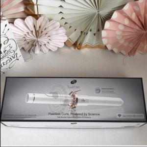 New T3 Twirl 360 Curling Iron